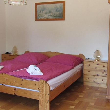 Отель Gruener Baum Neckargerach Экстерьер фото